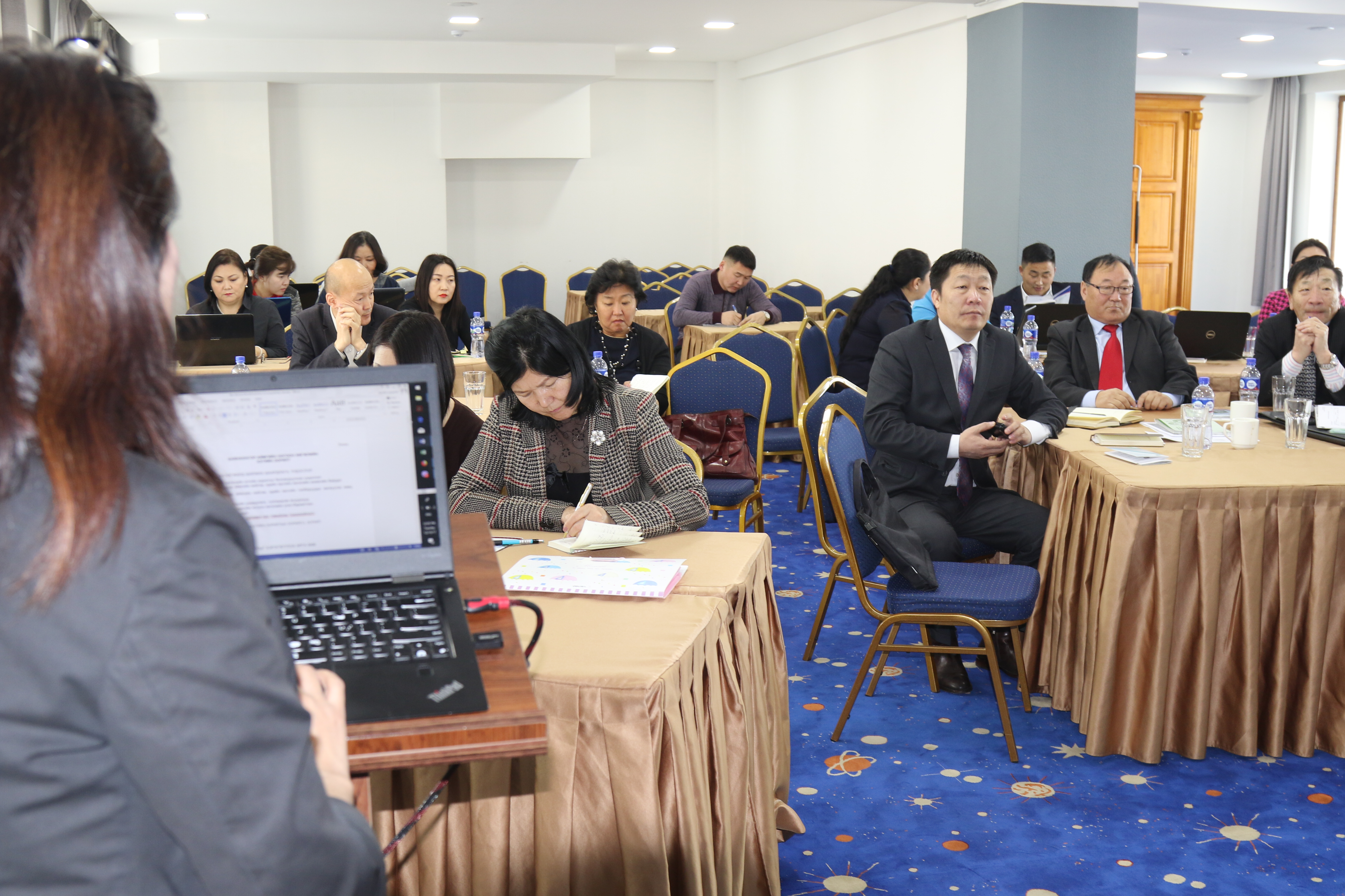 “Ногоон хөгжилд суурилсан хэтийн зорилт дунд хугацааны бодлогын баримт бичиг