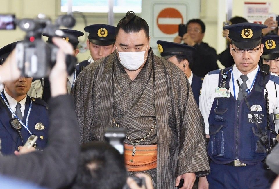 Харумафүжиг хатуу шийтгэх ёстой гэжээ