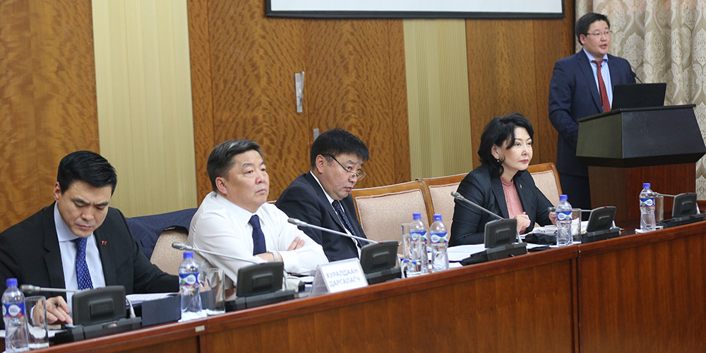 Нийслэлийн эрх зүйн байдлын тухай хуулийн шинэчилсэн найруулгын хэлэлцүүлгийг төрийн ордонд зохион байгууллаа
