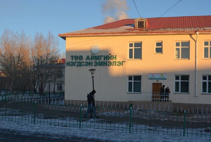 Эмч нарын хайхрамжгүй үйлдлээс болж хоёр настай охин амиа алджээ