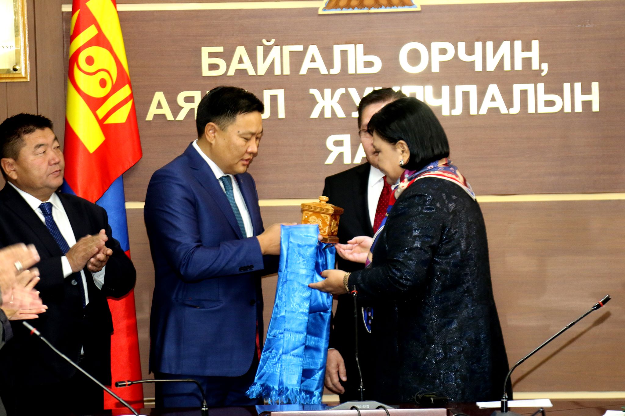 БОАЖ-ЫН САЙД Н.ЦЭРЭНБАТ ТАМГАА ГАРДЛАА