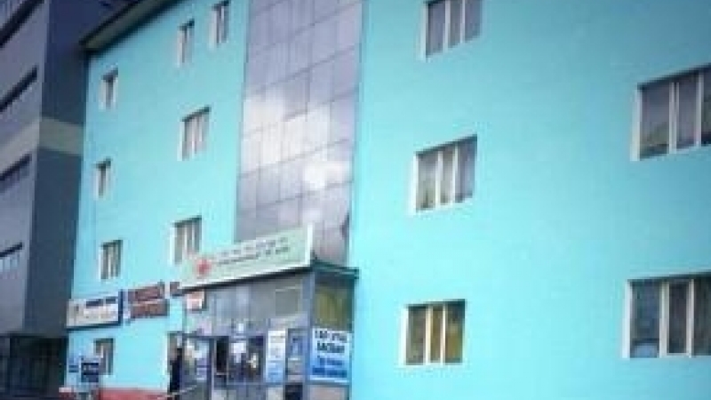 Шөнийн захын ХААН банкинд зэвсэглэсэн этгээдүүд халджээ