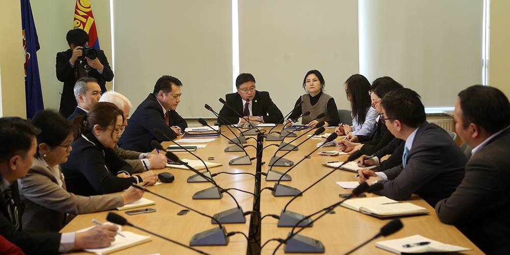 Дүүргийн эрүүл мэндийн төвийн удирдлагуудтай уулзлаа