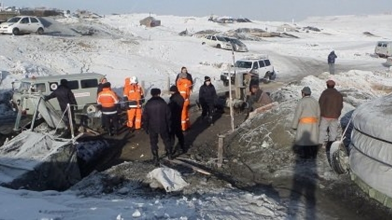 Налайхын уурхайд гурван хүн угаартжээ