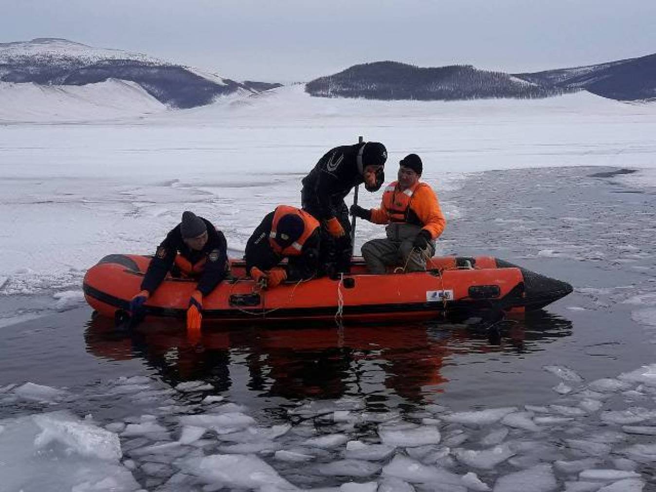 Усанд осолдсон хүүг эрэн хайх ажиллагаа үргэлжилж байна