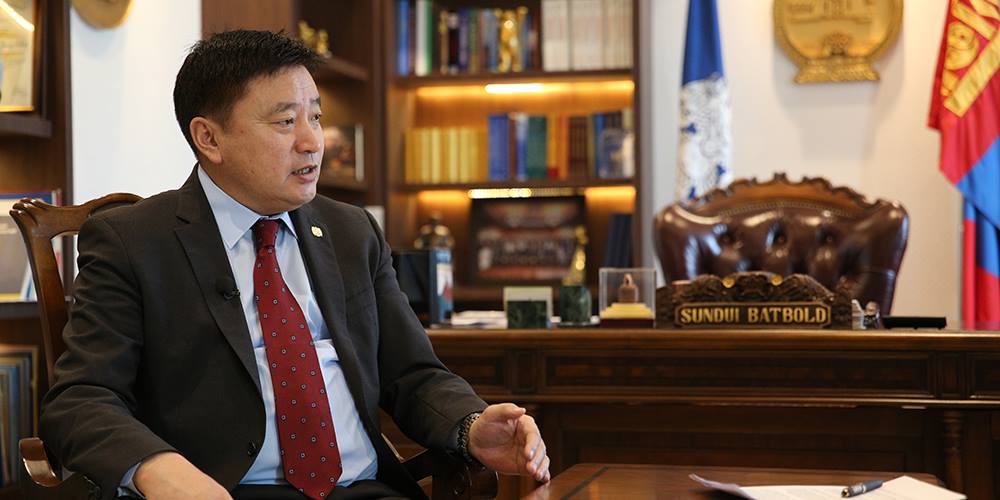 С.Батболд: Энэ хотод амьдрах гэж байгаа бол хууль, дүрэмд захирагдах ёстой