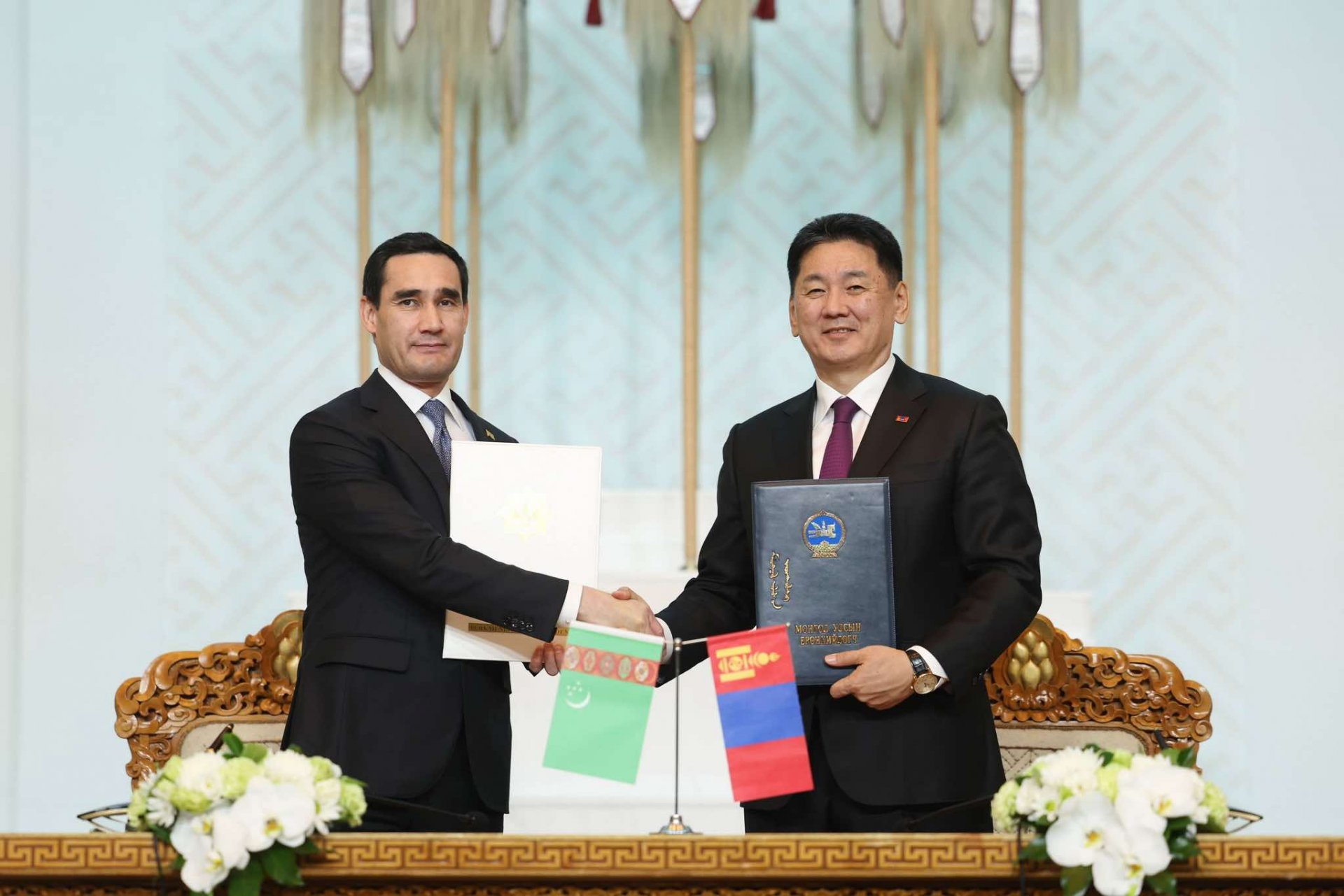 Монгол, Туркменистаны харилцаа, хамтын ажиллагааг хөгжүүлэх 14 баримт бичигт гарын үсэг зурлаа