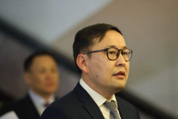 Хоёр хувийн татварыг хүчингүй болгох асуудлыг яаралтай хэлэлцэхийг шаардлаа