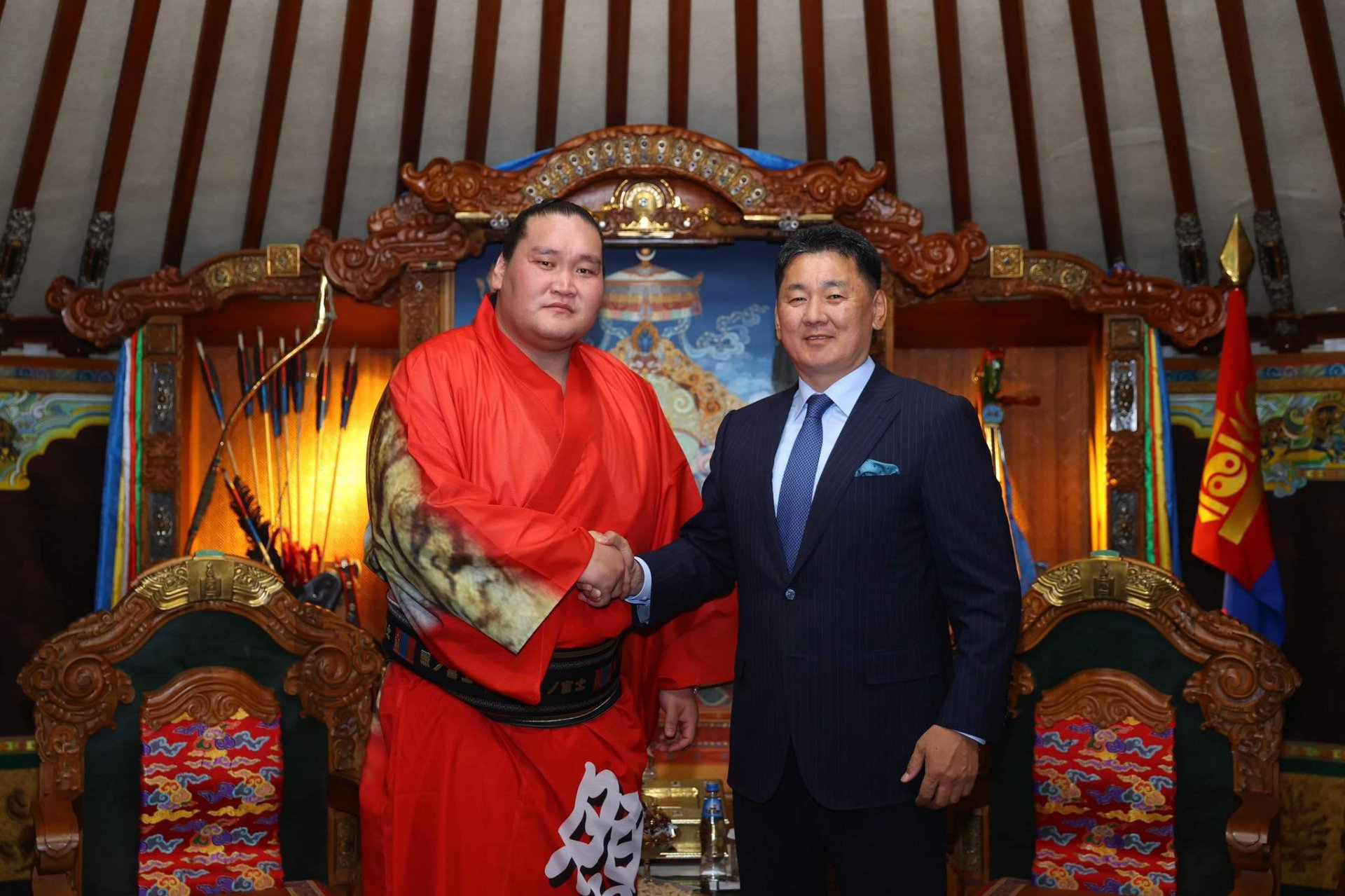 Монгол Улсын Ерөнхийлөгч У.Хүрэлсүх их аварга Тэрүнофүжи Г.Ган-Эрдэнийг хүлээн авч уулзлаа