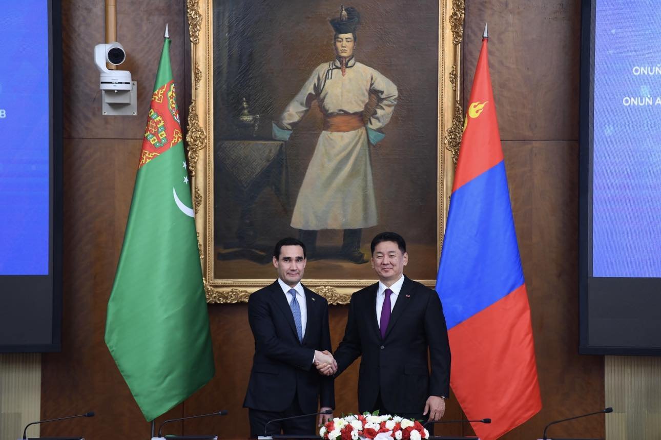 Ерөнхийлөгч У.Хүрэлсүх, С.Бердымухамедов нар албан ёсны хэлэлцээ хийлээ