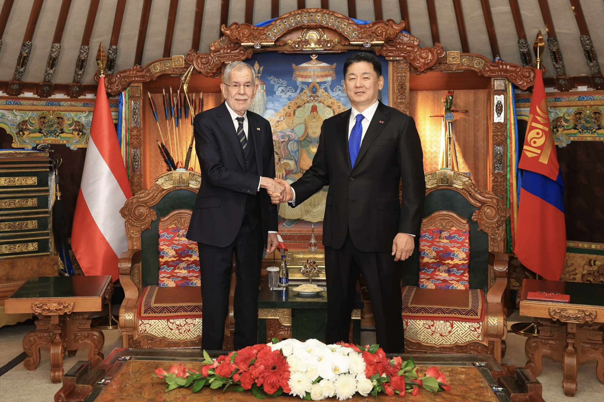 Монгол Улсын Ерөнхийлөгч У.Хүрэлсүх, Бүгд Найрамдах Австри Улсын Ерөнхийлөгч Александр Ван дер Беллен нар албан ёсны хэлэлцээ хийлээ