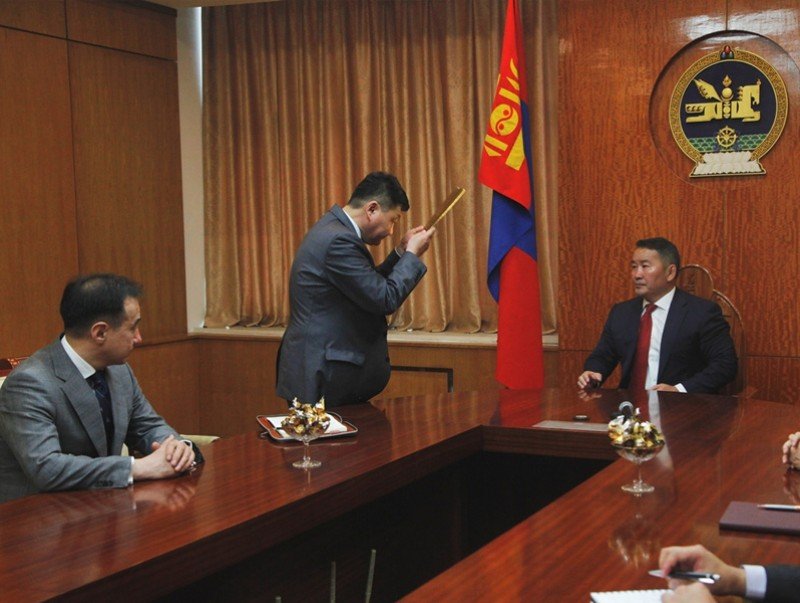 Ерөнхийлөгч Х.Баттулга АНУ-д суугаа Элчин сайдыг эгүүлэн татах асуудлыг зөвшилцөхөөр албан бичиг хүргүүллээ