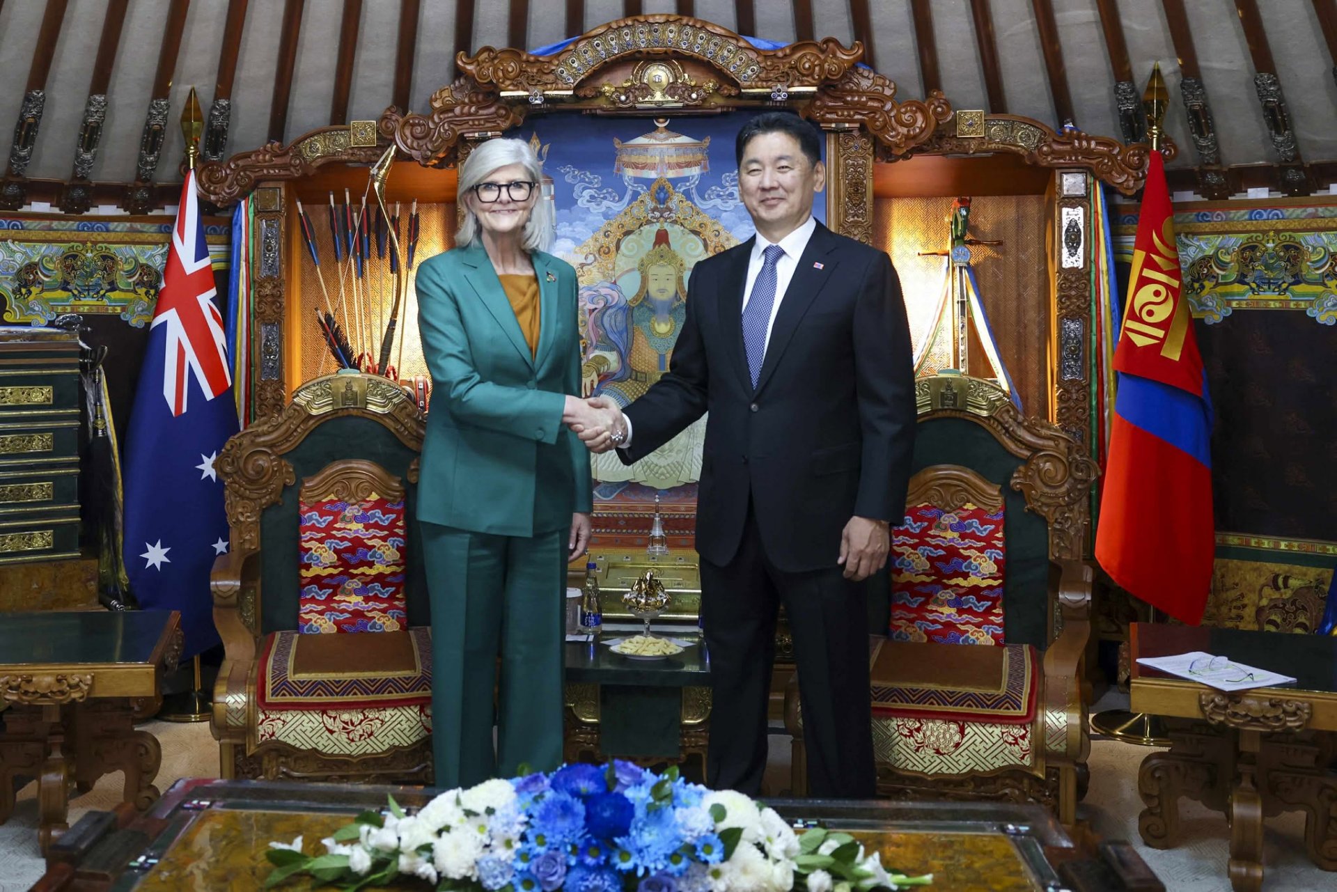 Монгол Улсын Ерөнхийлөгч У.Хүрэлсүх, Австралийн Холбооны Улсын Амбан захирагч /төрийн тэргүүн/ Саманта Мостин нар албан ёсны уулзалт хийлээ