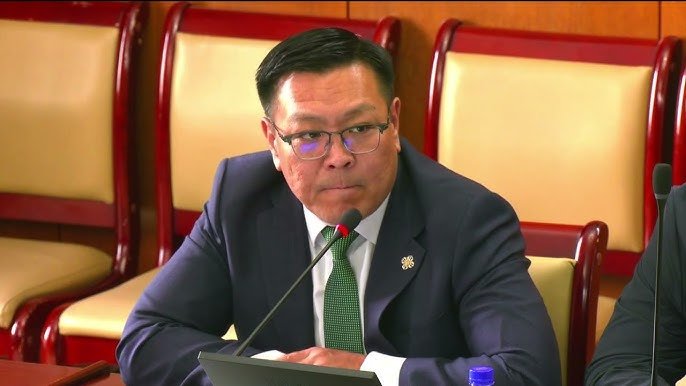 Б.Баярбаатар: 