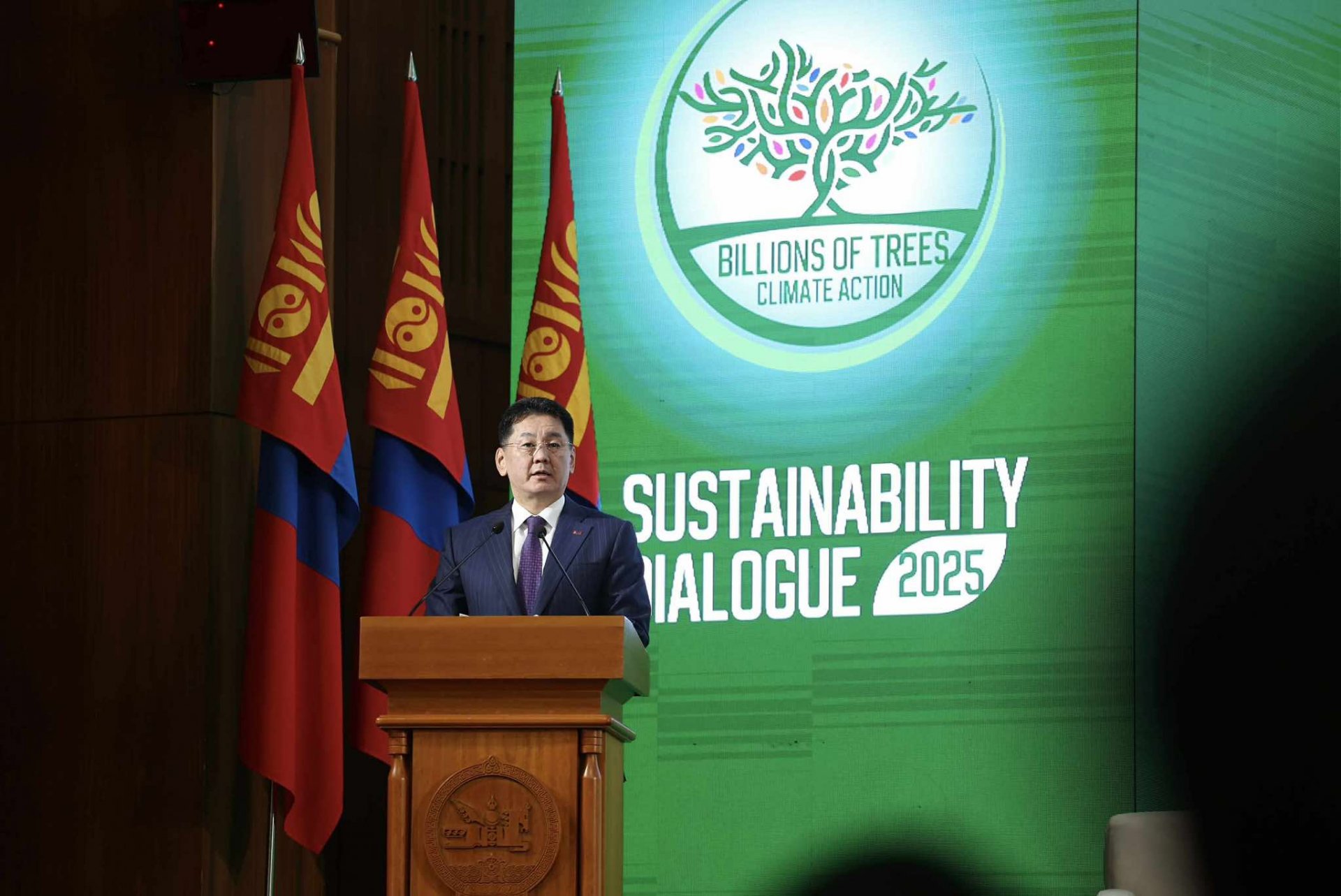 Уур амьсгалын өөрчлөлтийн эсрэг нэгэн зорилго, нэгдмэл хүсэл тэмүүллээр хамтран зүтгэхийг уриаллаа