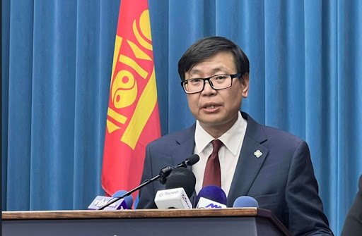 Боловсролын сайд П.Наранбаярын мэдээллийг сонсоно