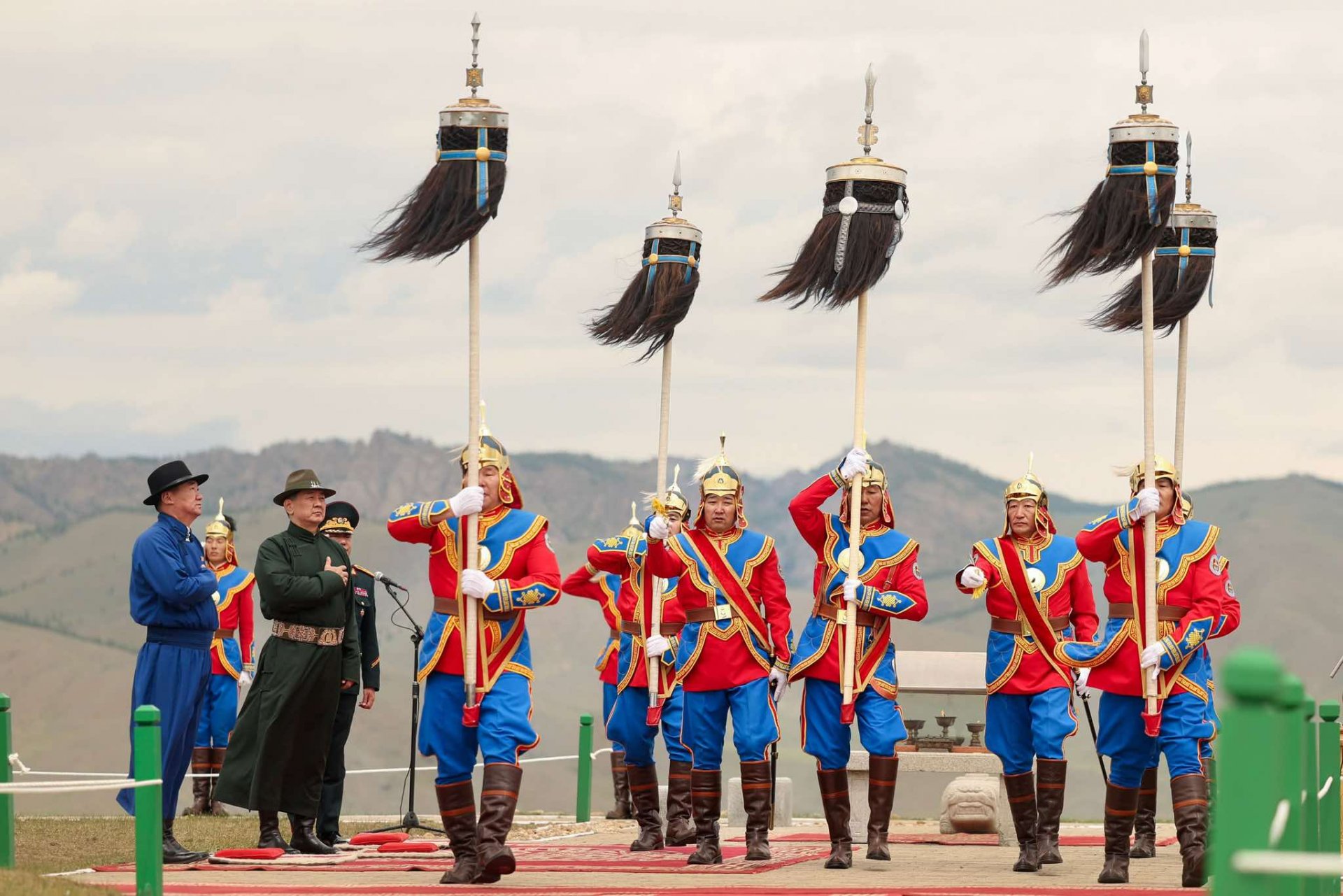 Бүх цэргийн Их хар сүлдийг цэнгүүлэх тайлгын ёслол боллоо