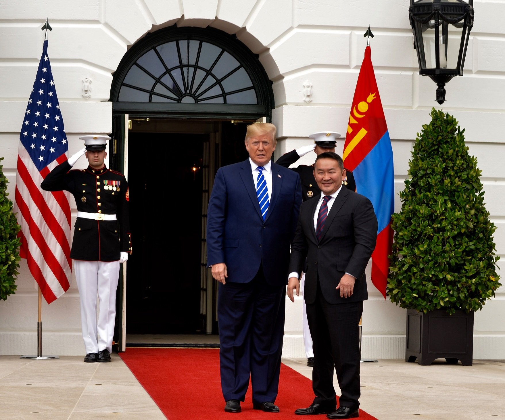Монгол Улсын Ерөнхийлөгч Х.Баттулгыг АНУ-ын Ерөнхийлөгч Доналд Трамп Цагаан ордонд угтав
