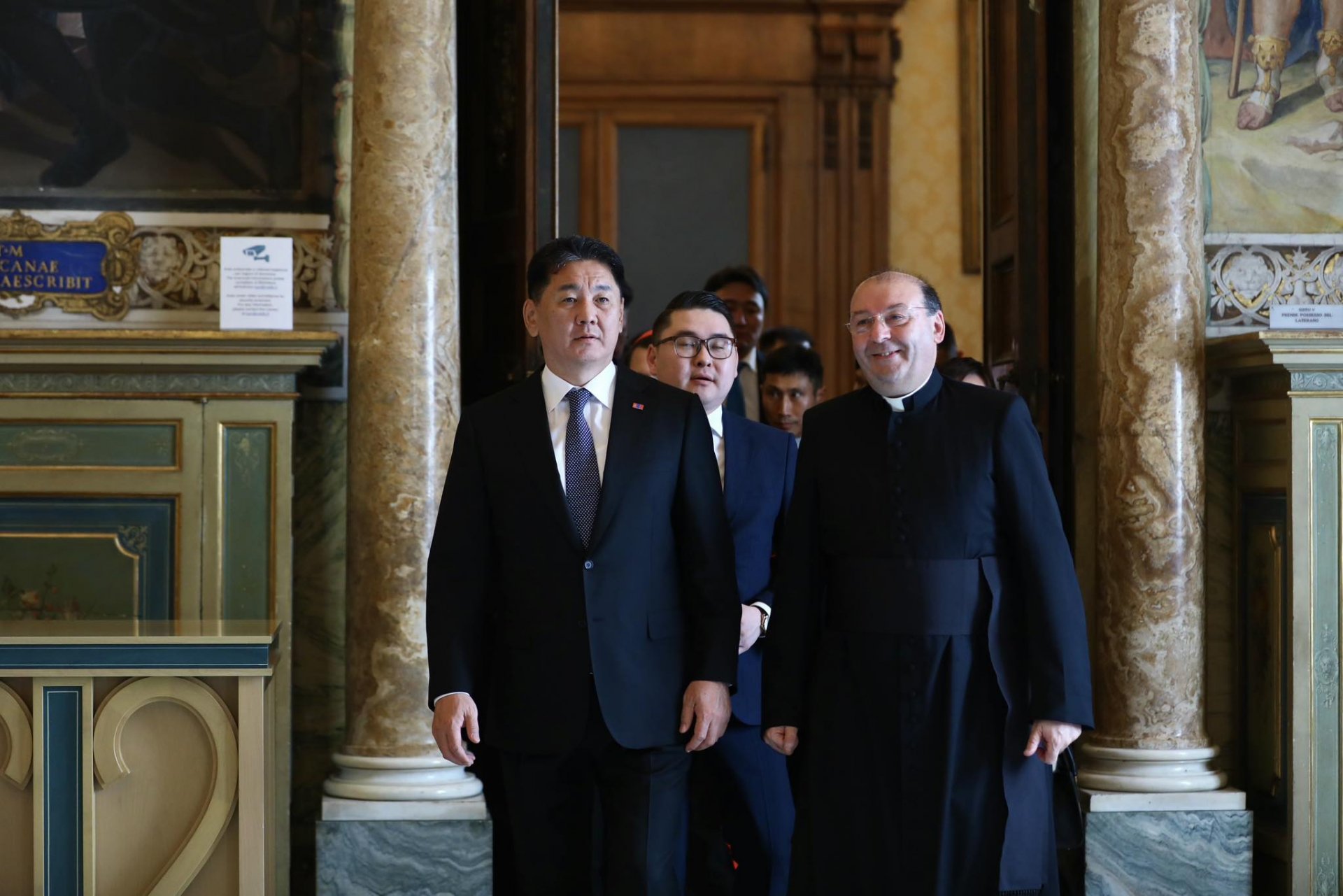 Монгол Улсын Ерөнхийлөгч Ватиканы Апостолын архив, номын санд зочиллоо