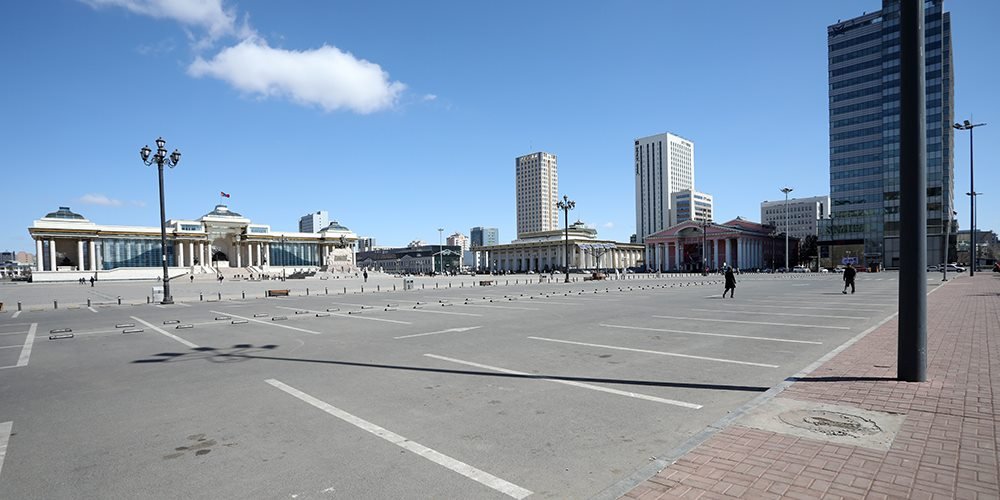 Сүхбаатарын талбайн урд талын зогсоолын газрыг албадан чөлөөлнө