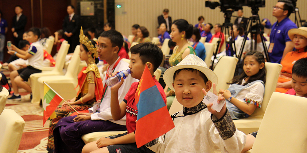 “Нэг бүс, нэг зам” олон улсын арга хэмжээнд нийслэлийн сурагчид оролцов