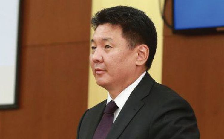 Залуу гишүүд У.Хүрэлсүх рүү эргэжээ