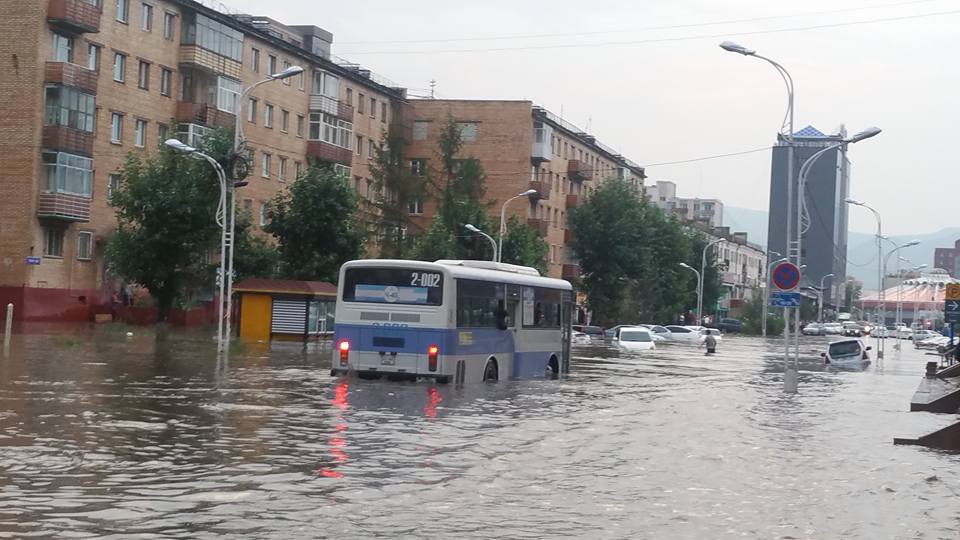 СЭРЭМЖЛҮҮЛЭГ:Ойрын өдрүүдэд бороо байх тул үер усны аюулаас урьдчилан сэргийлээрэй