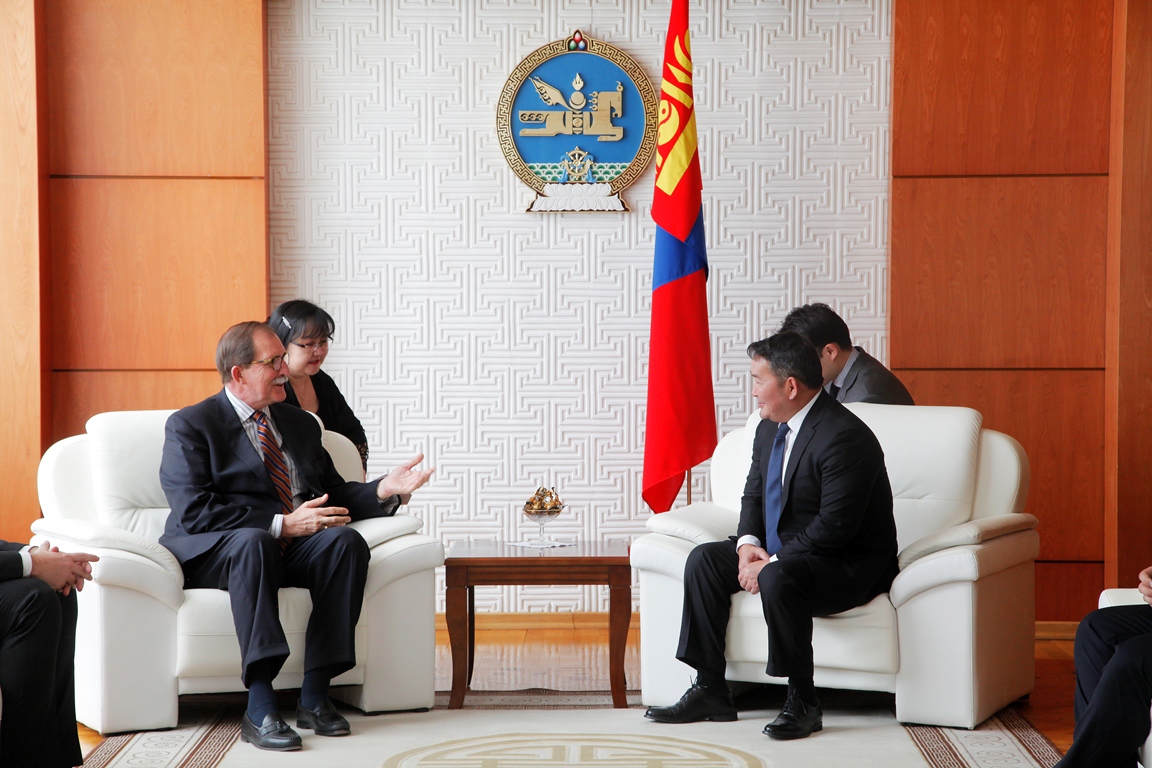 Монгол Улсын Ерөнхийлөгч Х.Баттулга Азийн сангийн Ерөнхийлөгч Дэвид Д.Арнолдыг хүлээн авч уулзав