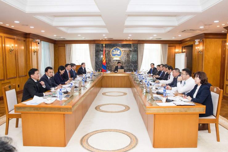 Жирэмсэн эхчүүд, хүүхдүүдийг цэвэр агаарт гаргах саналыг Засгийн газраас дэмжсэнгүй 