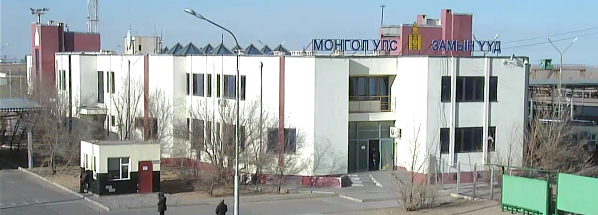 Монгол-Хятадын хилийн авто замын боомт баяраар дөрөв хоног амарна