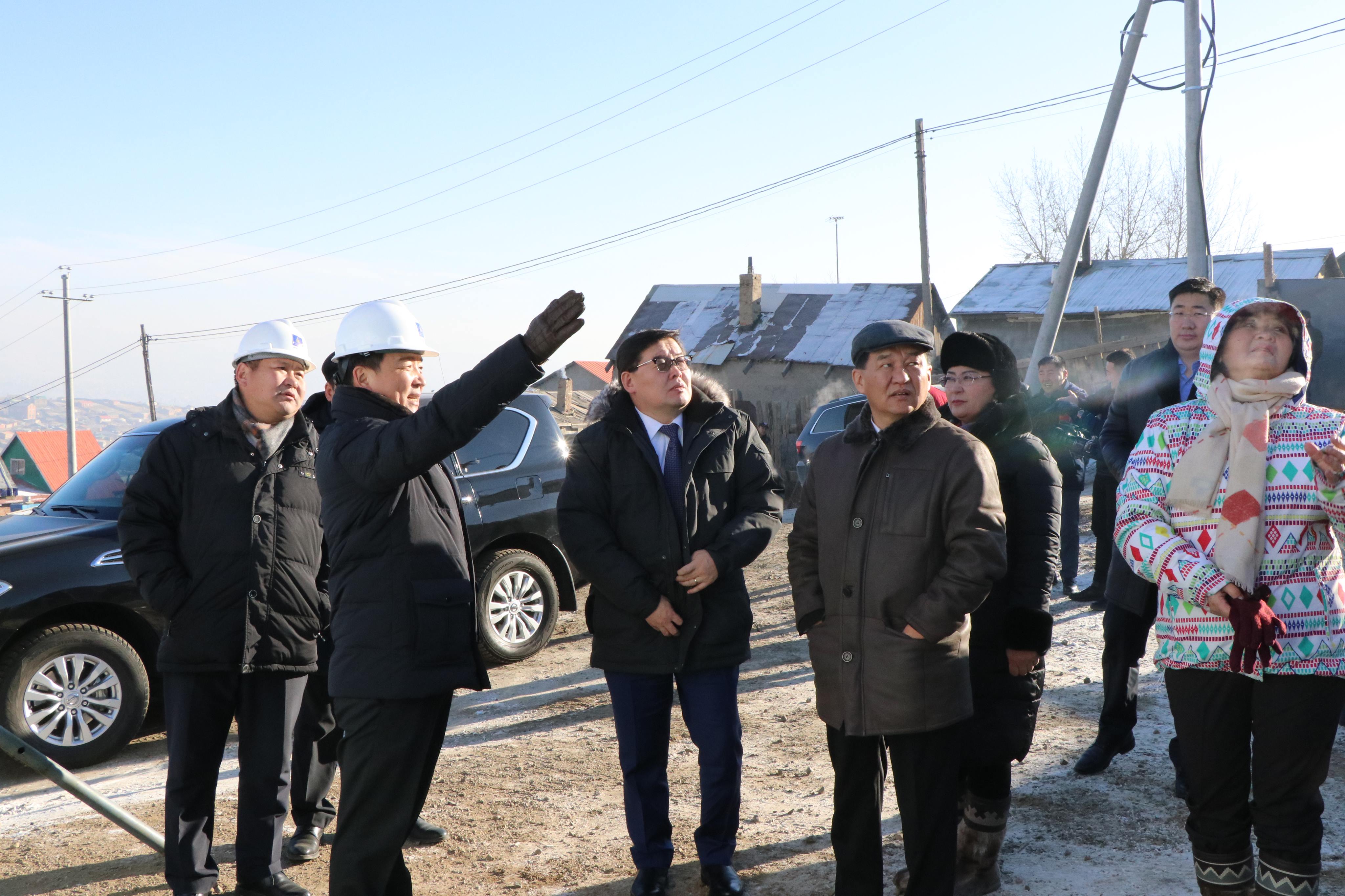 990 айлыг 0,4кВт-ын эрчим хүчний эх үүсвэрт холболоо