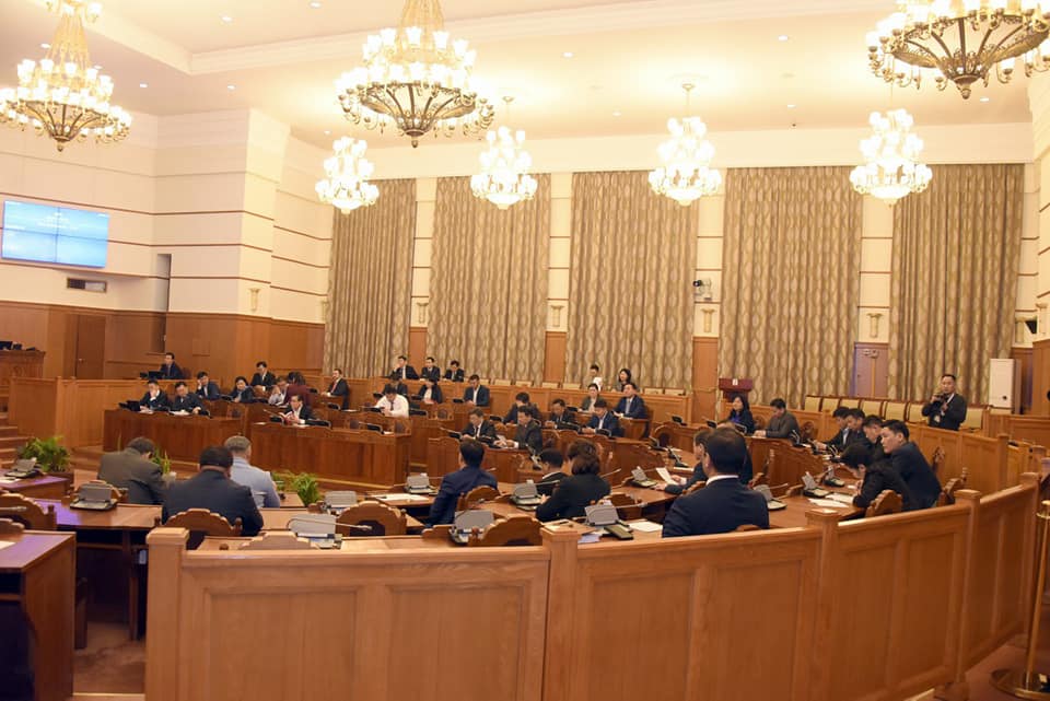 УИХ-ын даргыг огцруулах тухай хуулийн төслийг эцсийн хэлэлцүүлэгт шилжүүллээ