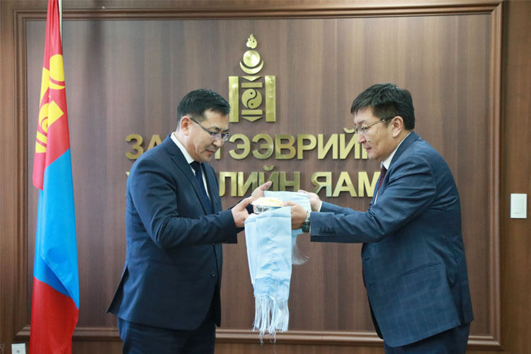 Шинээр томилогдсон ЗТХЯ-ны Төрийн нарийн бичгийн дарга С.Батболд ажлаа хүлээж авлаа