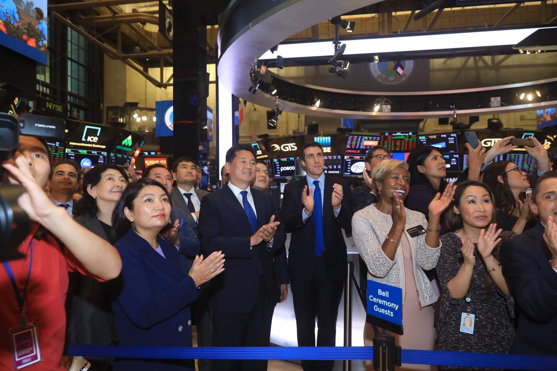 Ерөнхий сайд У.Хүрэлсүх Нью-Йоркийн Хөрөнгийн биржийн үйл ажиллагаатай танилцлаа