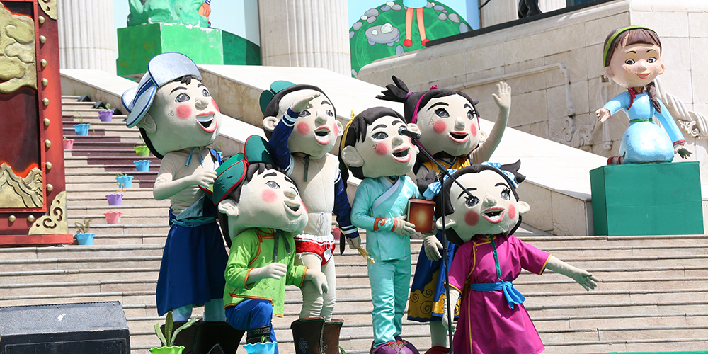 Өнөөдөр Олон Улсын хүүхдийн эрхийг хамгаалах өдөр