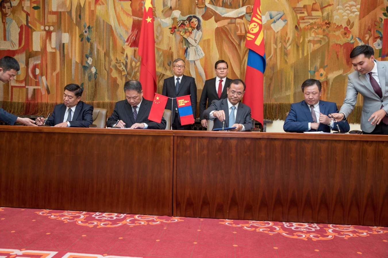  “Монгол-Тяньжины Дунзян тээвэр, логистикийн төв” төслийн ерөнхий хэлэлцээрийг  баталгаажууллаа