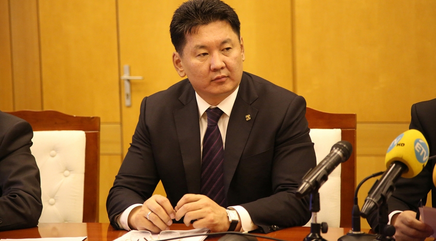 Ерөнхий сайд У.Хүрэлсүх Үндсэн хуулийн цэцэд хүсэлт гаргажээ