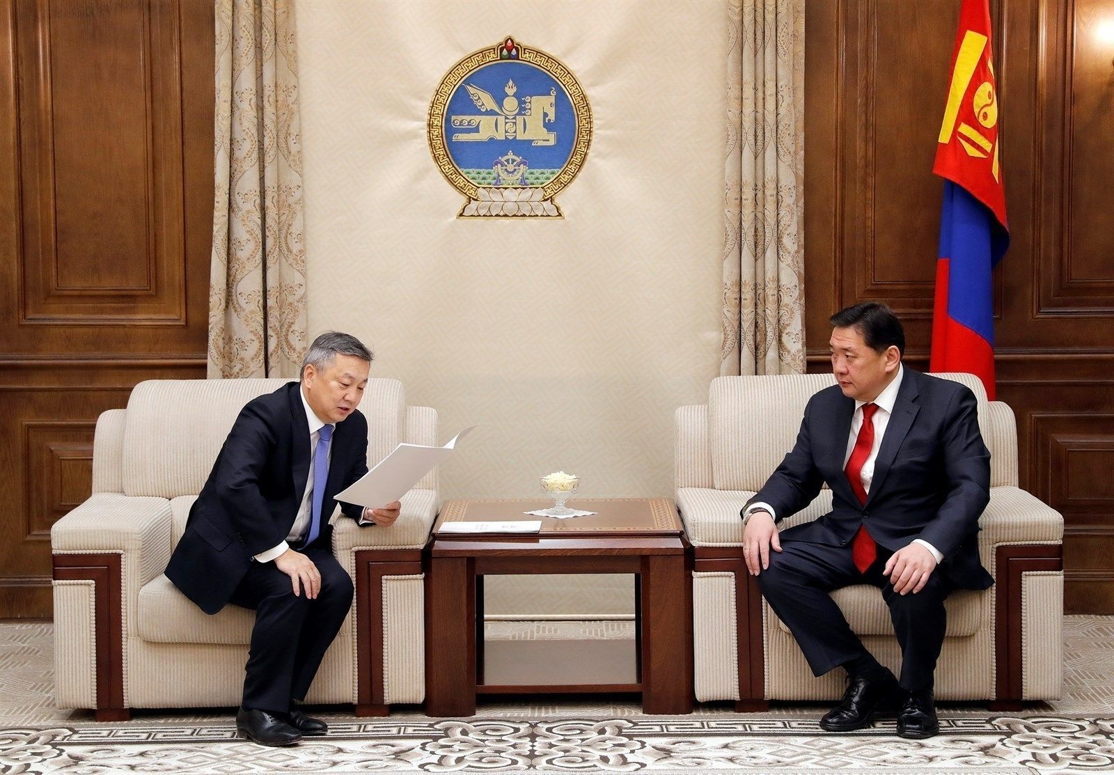 УИХ-ын даргыг огцруулах тухай хуулийн төслийг хүлээж авлаа