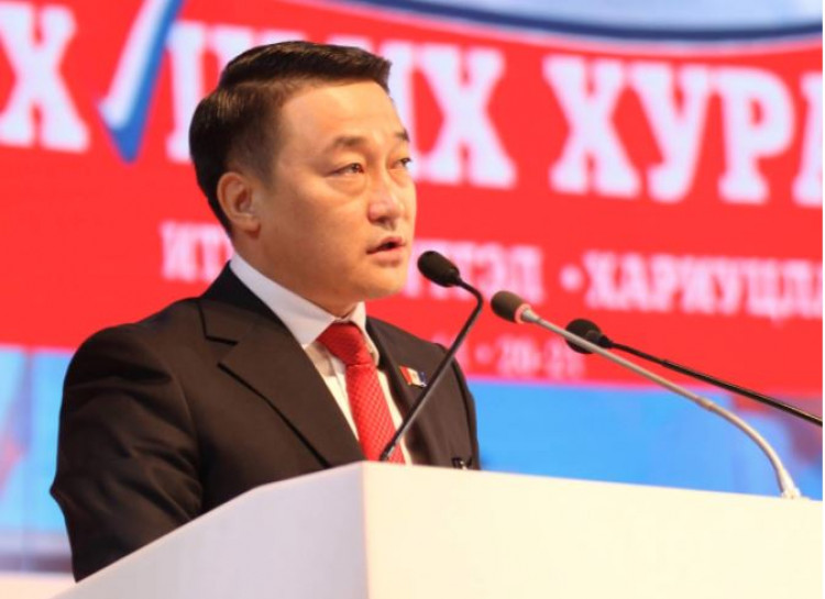 МАН-ын гeнсeк Д.Амарбаясгалан Нийслэлийн МАН-ын даргад өрсөлдөхгүй гэв