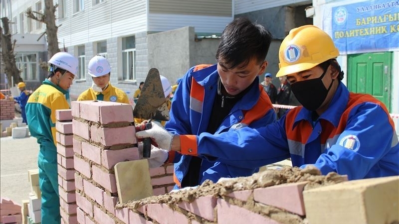 МСҮТ-д суралцагчдад сар тутам 100 мянган төгрөгийн тэтгэлэг олгохоор журам баталлаа