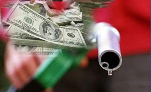 Баасан гаригаас шатахууны үнийг 100, оны эцэст 200 төгрөгөөр бууруулахаар болжээ