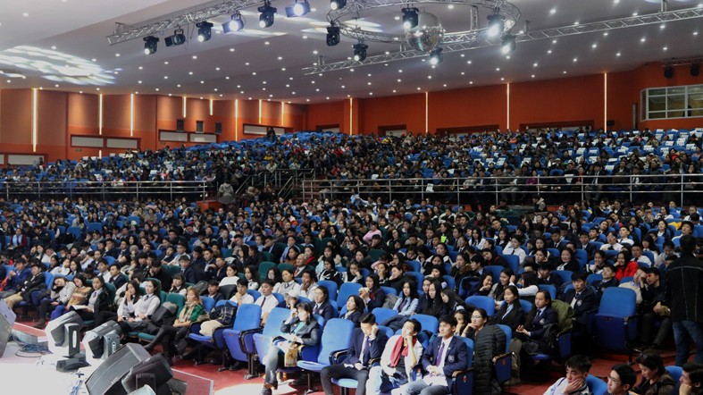 СХД-т ЕБС төгсөгчдийн ЭЕШ-ын оноог дээшлүүлэх “UP” төслийг эхлүүллээ