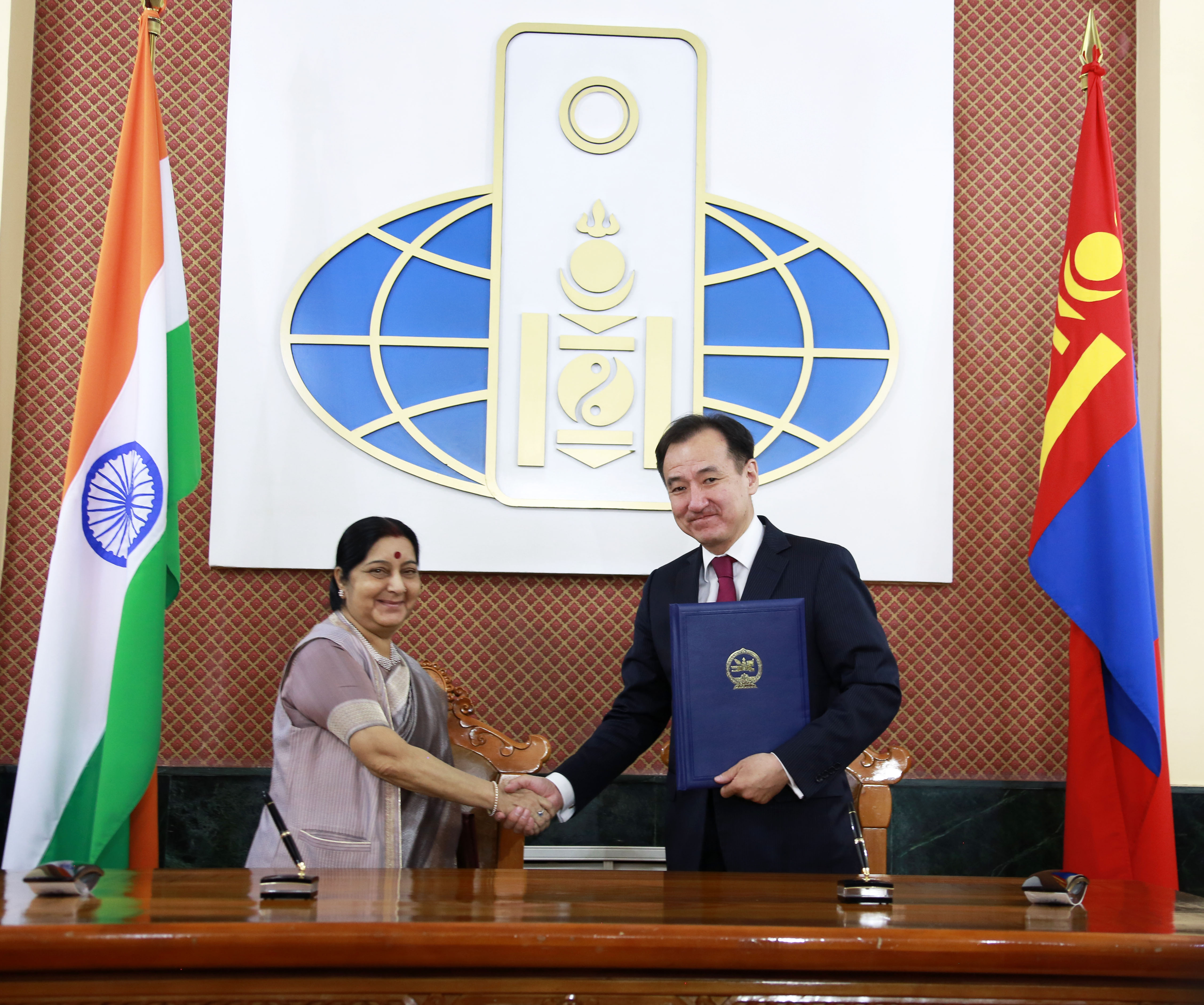 Газрын тос боловсруулах үйлдвэр барих төслийг хэрэгжүүлэхээр тохиролцов