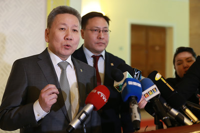  Л.Болд:  Би АН-ын бүлгээс гарна. Гэхдээ Ардчилсан намаас гарахгүй...