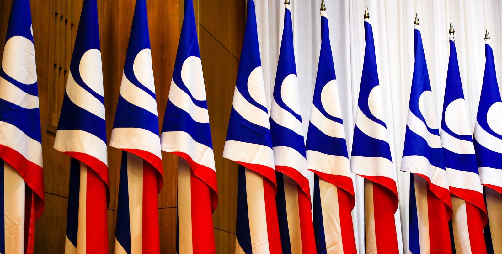 Ардчилсан нам  УИХ-ын гишүүн Ж.Батзанданг намаас ХАСЛАА