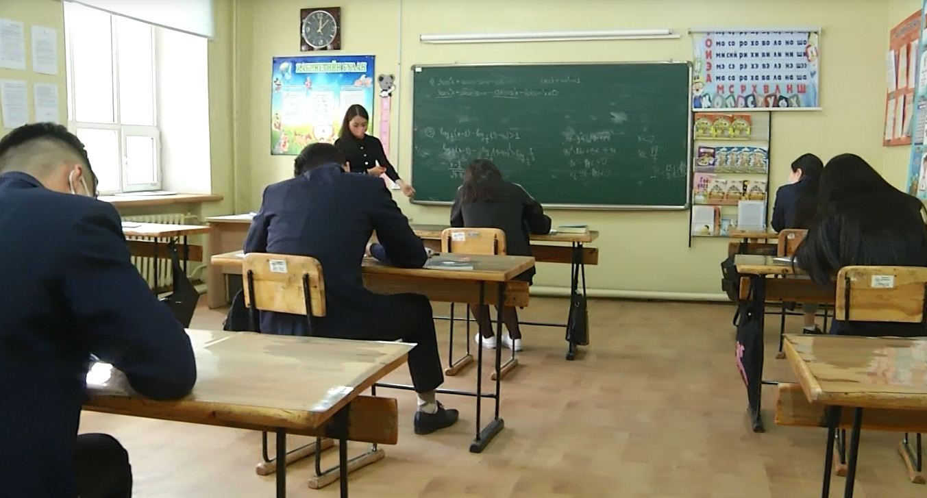 ЭЕШ-ын материалыг 60 гаруй багш ирэх сарын 2-ноос боловсруулна