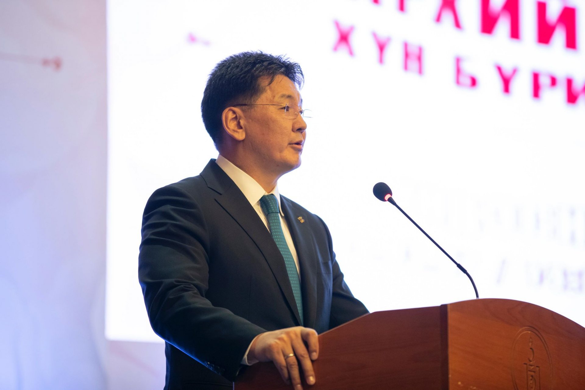 Хүчирхийллийн эсрэг хүн бүрийн хүчин чармайлтыг нэгтгэх санаачилга гаргаж байгаад Ерөнхий сайд талархал илэрхийллээ