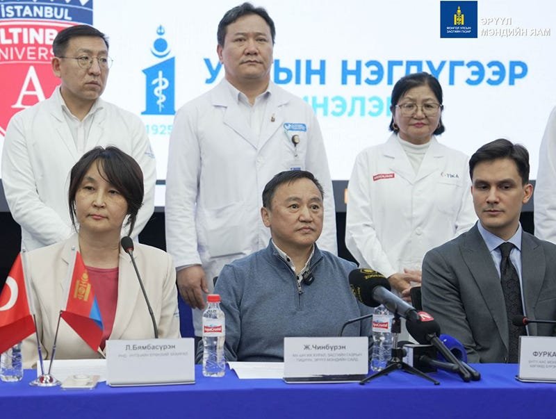 Хавдартай хүүхдэд цусны үүдэл эс шилжүүлэн суулгах эмчилгээг анх удаа амжилттай хийлээ