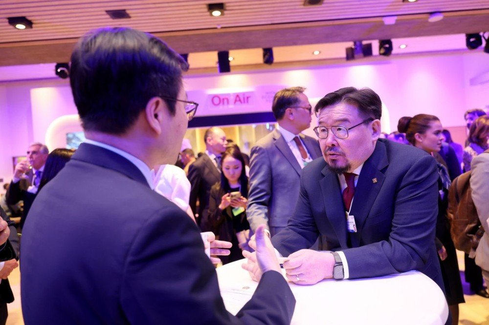 Давос хотноо болж буй Дэлхийн эдийн засгийн чуулганд Ерөнхий сайд оролцож байна