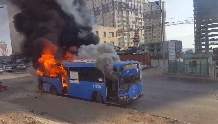 Зорчигч тээвэрлэж явсан автобус шатжээ